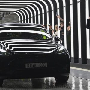 Op-Ed: Elon Musk is making me want to sell my Tesla - Los Angeles Times